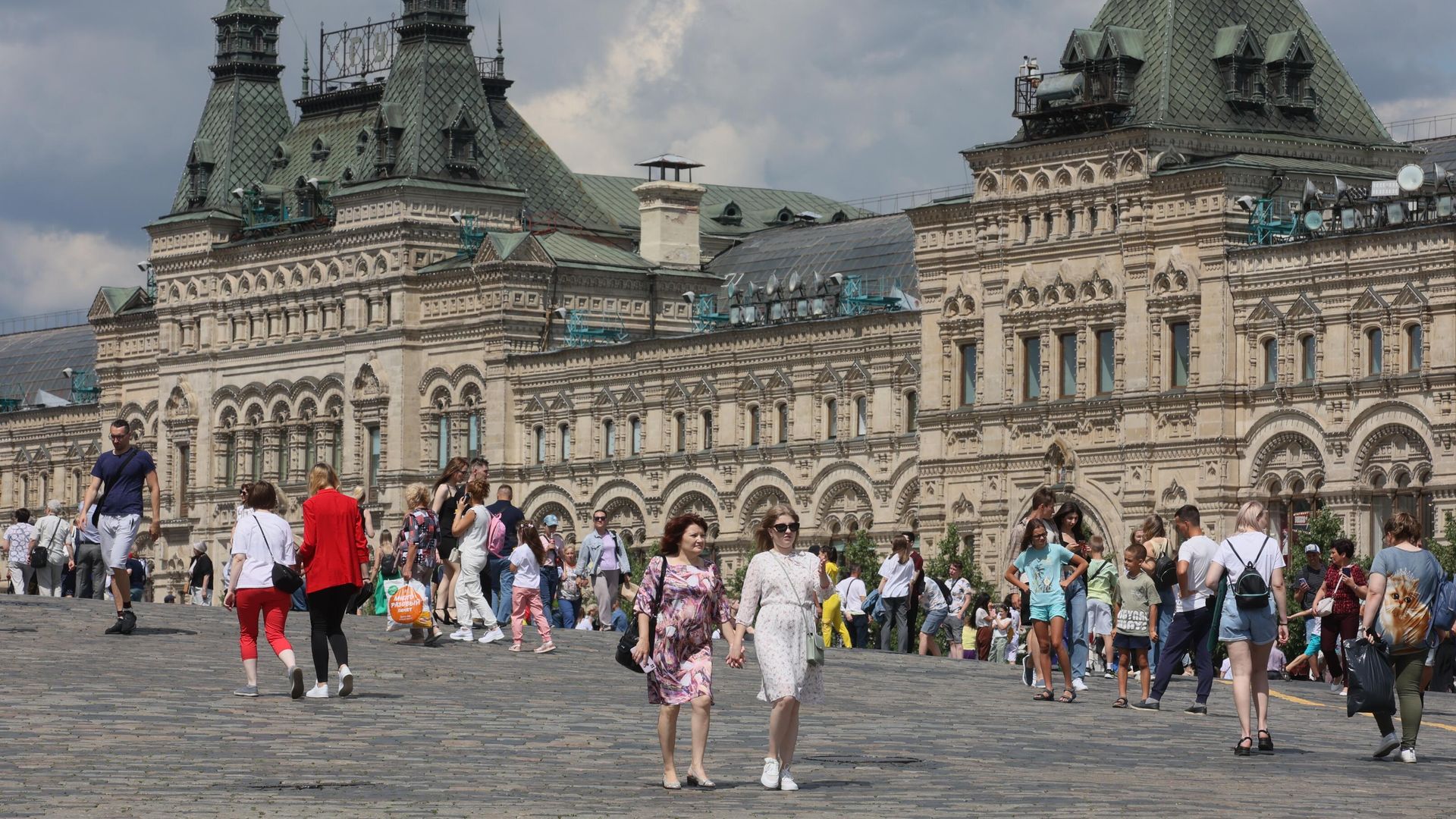 Люди на Красной площади в Москве Люди на Красной площади в Москве - РИА Новости, 1920, 15.11.2022