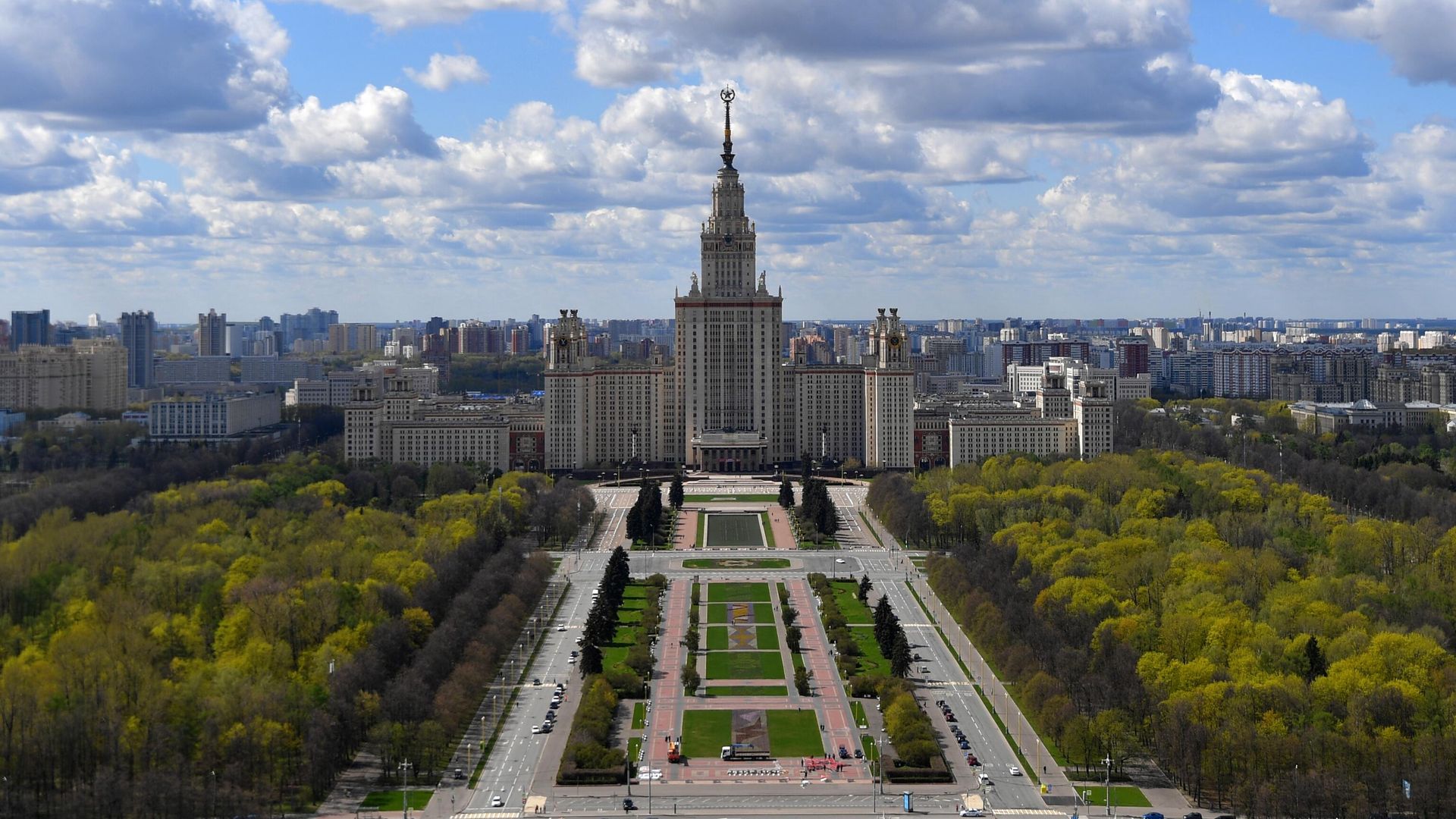 Здание Московского государственного университета имени М. В. Ломоносова Здание Московского государственного университета имени М. В. Ломоносова - РИА Новости, 1920, 11.04.2024