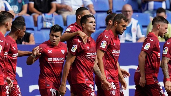 Футболисты Севильи