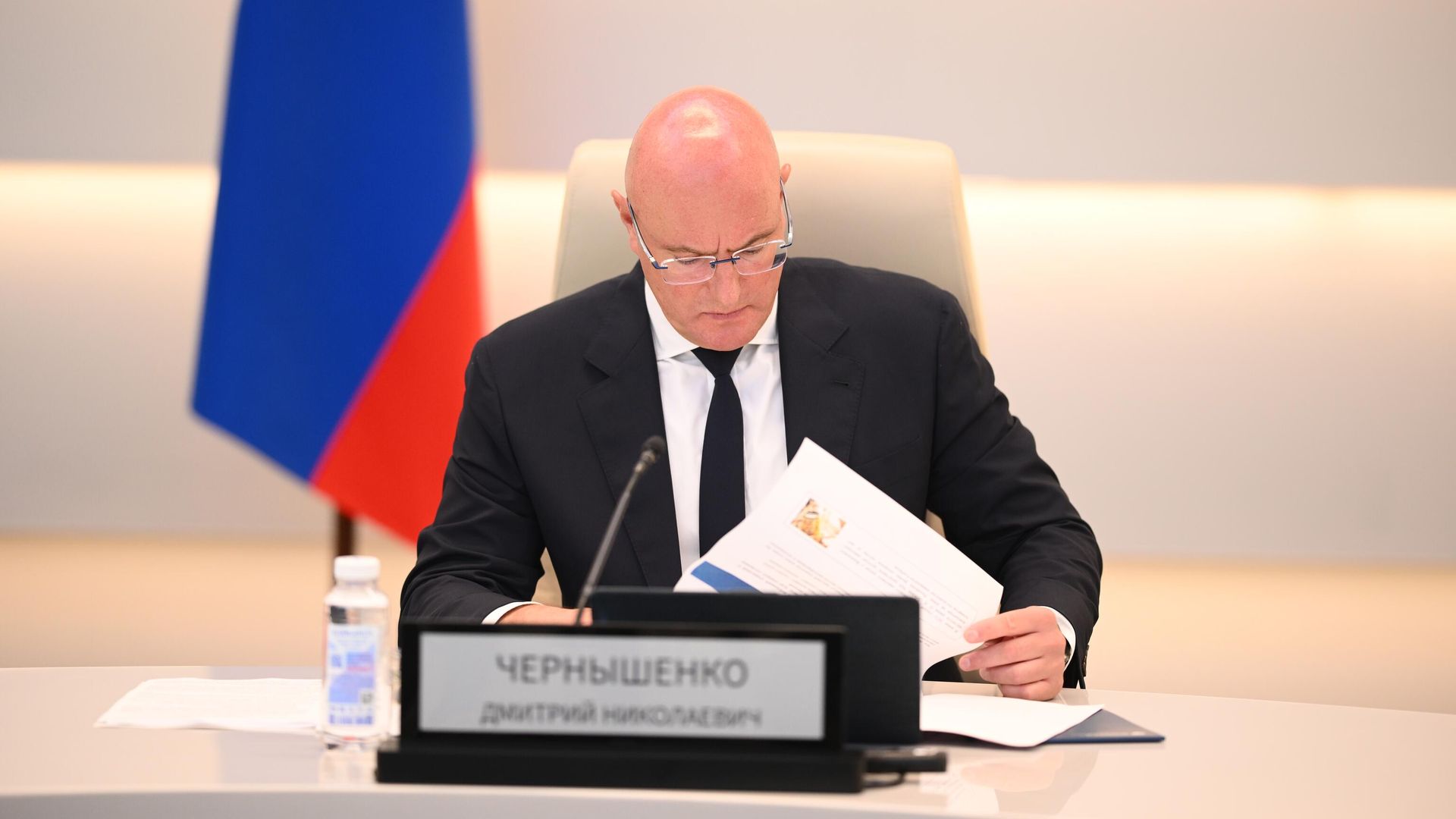 Вице-премьер России Дмитрий Чернышенко во время совещания по квантовым вычислениям Вице-премьер России Дмитрий Чернышенко во время совещания по квантовым вычислениям - РИА Новости, 1920, 14.09.2022
