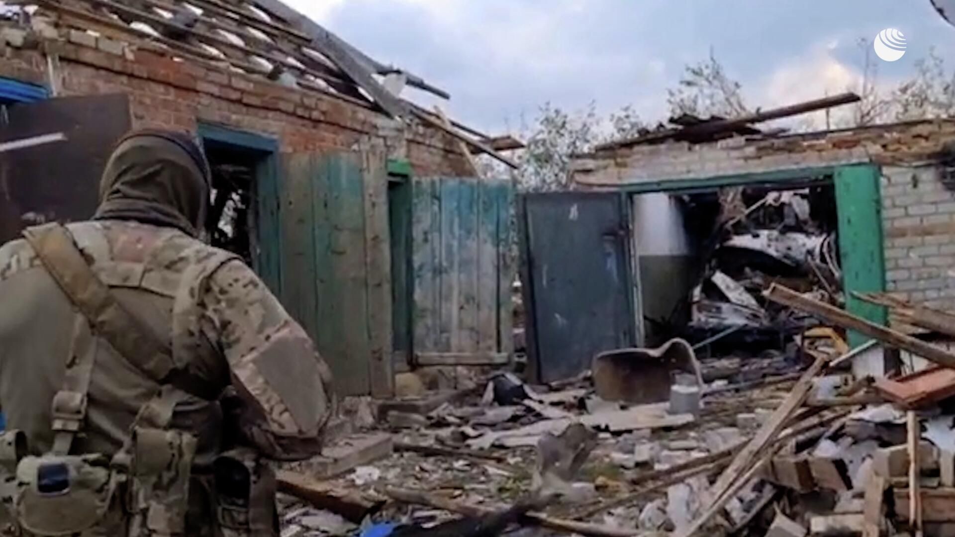 Продолжается артдуэль: обстановка в Артемовске, где идут бои за город Продолжается артдуэль: обстановка в Артемовске, где идут бои за город - РИА Новости, 1920, 14.09.2022