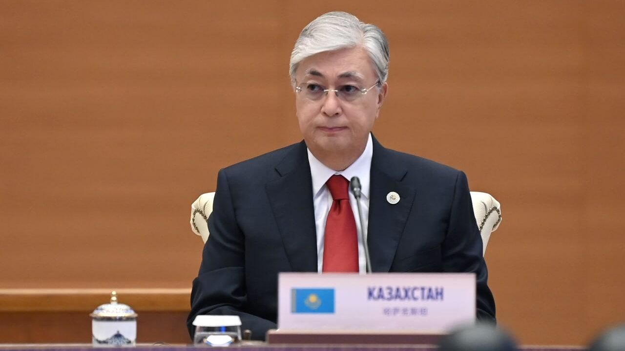 Президент Казахстана Касым-Жомарт Токаев на заседании в узком составе глав стран — участниц Шанхайской организации сотрудничества (ШОС) в Самарканде Президент Казахстана Касым-Жомарт Токаев на заседании в узком составе глав стран — участниц Шанхайской организации сотрудничества (ШОС) в Самарканде - РИА Новости, 1920, 06.10.2022