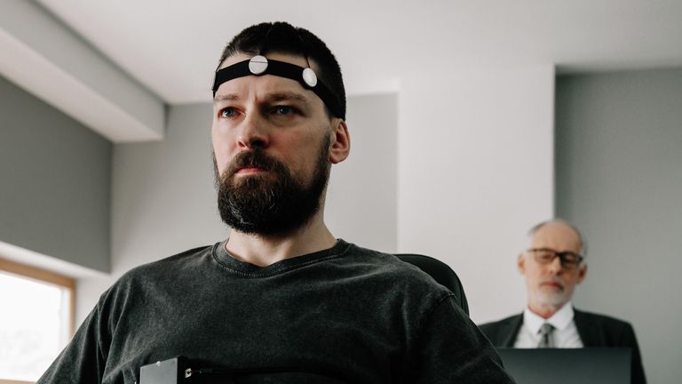 Кадр из сериала Комплекс бога Кадр из сериала Комплекс бога