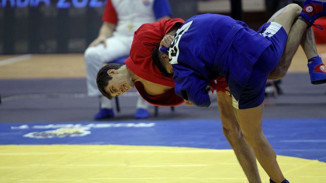 Поединок по боевому самбо на чемпионате Европы