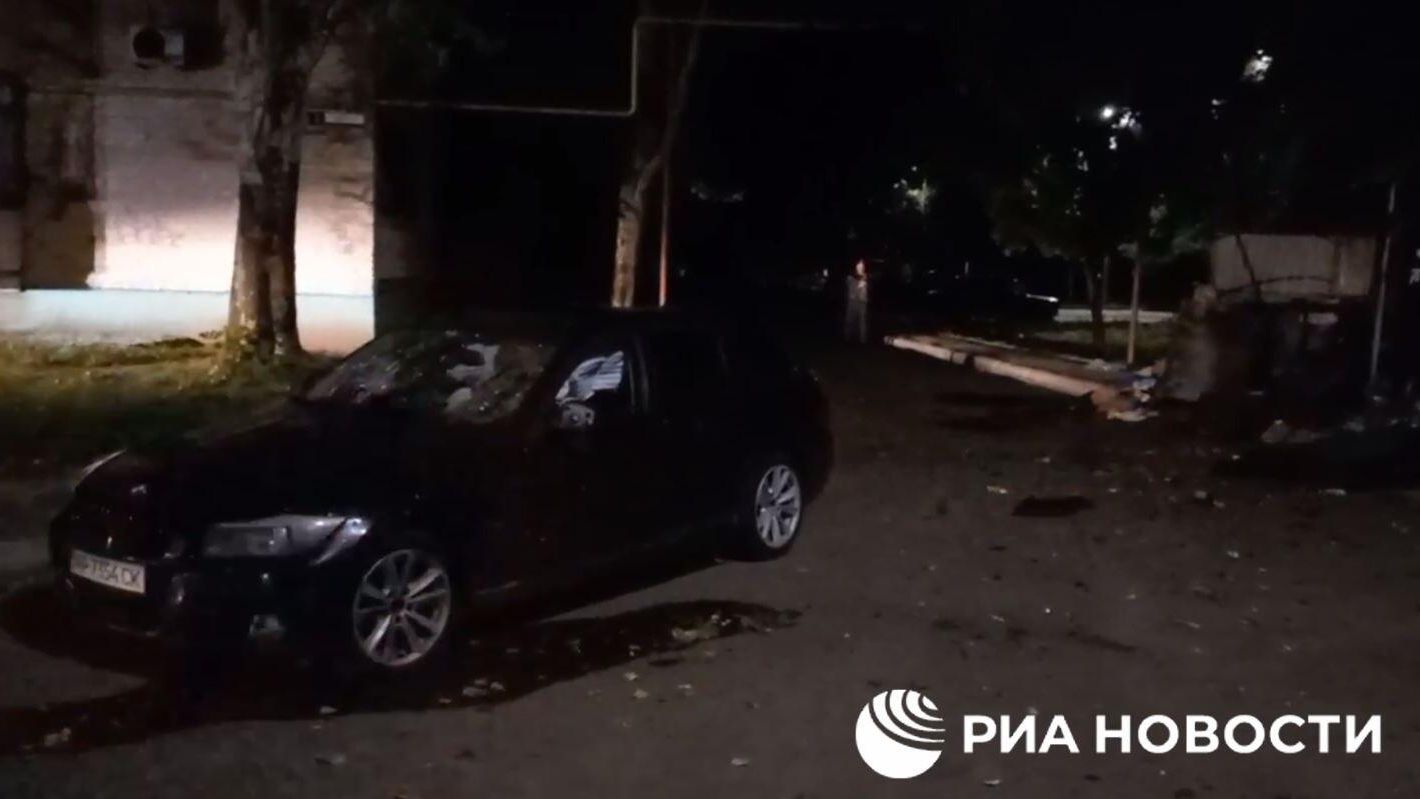 На месте взрыва в Мелитополе. Кадр из видео На месте взрыва в Мелитополе. Кадр из видео - РИА Новости, 1920, 18.09.2022