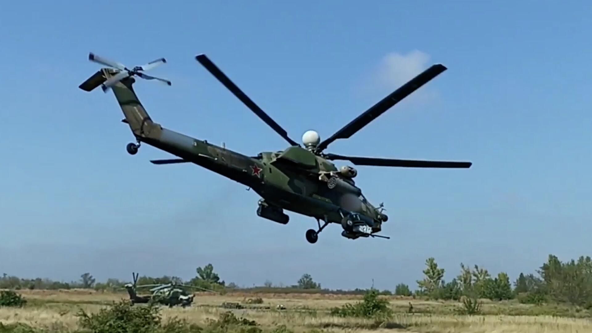 Кадры боевой работы экипажей ударных вертолетов Ка-52 и Ми-28 Кадры боевой работы экипажей ударных вертолетов Ка-52 и Ми-28 - РИА Новости, 1920, 19.09.2022