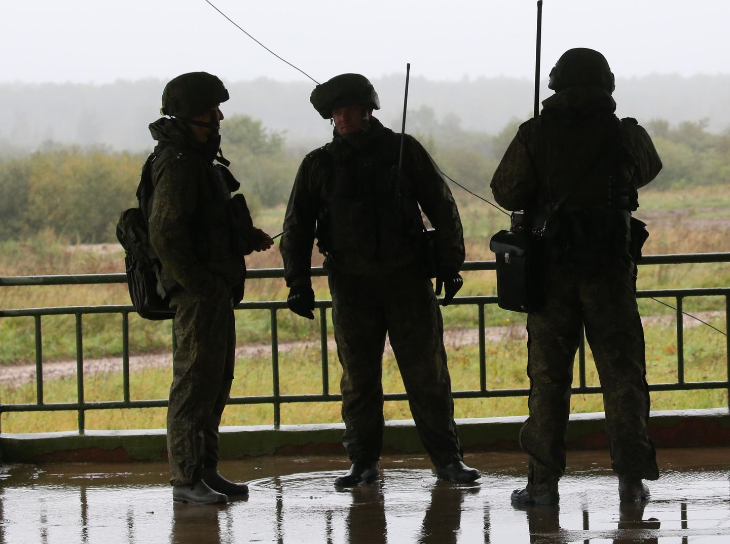 Военнослужащие во время тактических учений