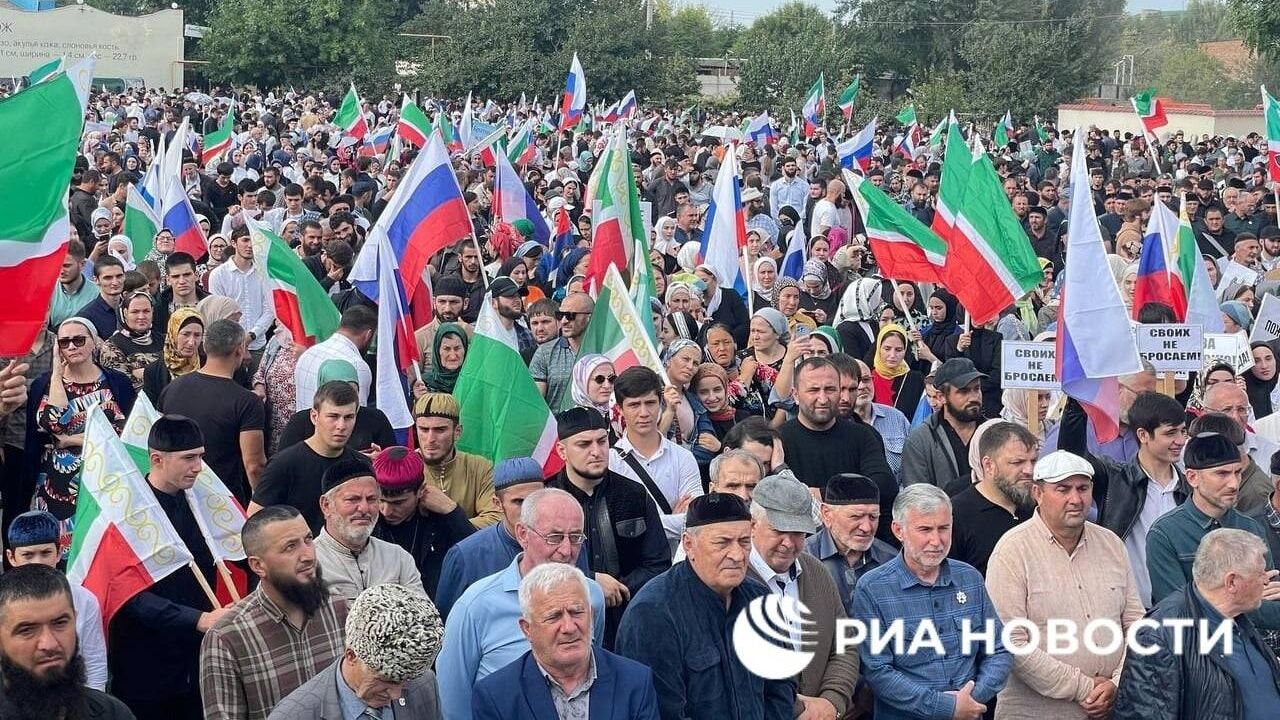 Митинг в Грозном в поддержку референдумов на освобожденных территориях Митинг в Грозном в поддержку референдумов на освобожденных территориях - РИА Новости, 1920, 23.09.2022