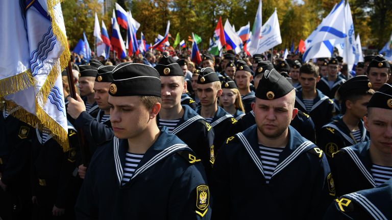 Митинг-концерт в Центральном парке в Новосибирске в поддержку президента РФ Владимира Путина и проведения референдумов в ДНР, ЛНР, Херсонской и Запорожской областях о вхождении в состав России Митинг-концерт в Центральном парке в Новосибирске в поддержку президента РФ Владимира Путина и проведения референдумов в ДНР, ЛНР, Херсонской и Запорожской областях о вхождении в состав России