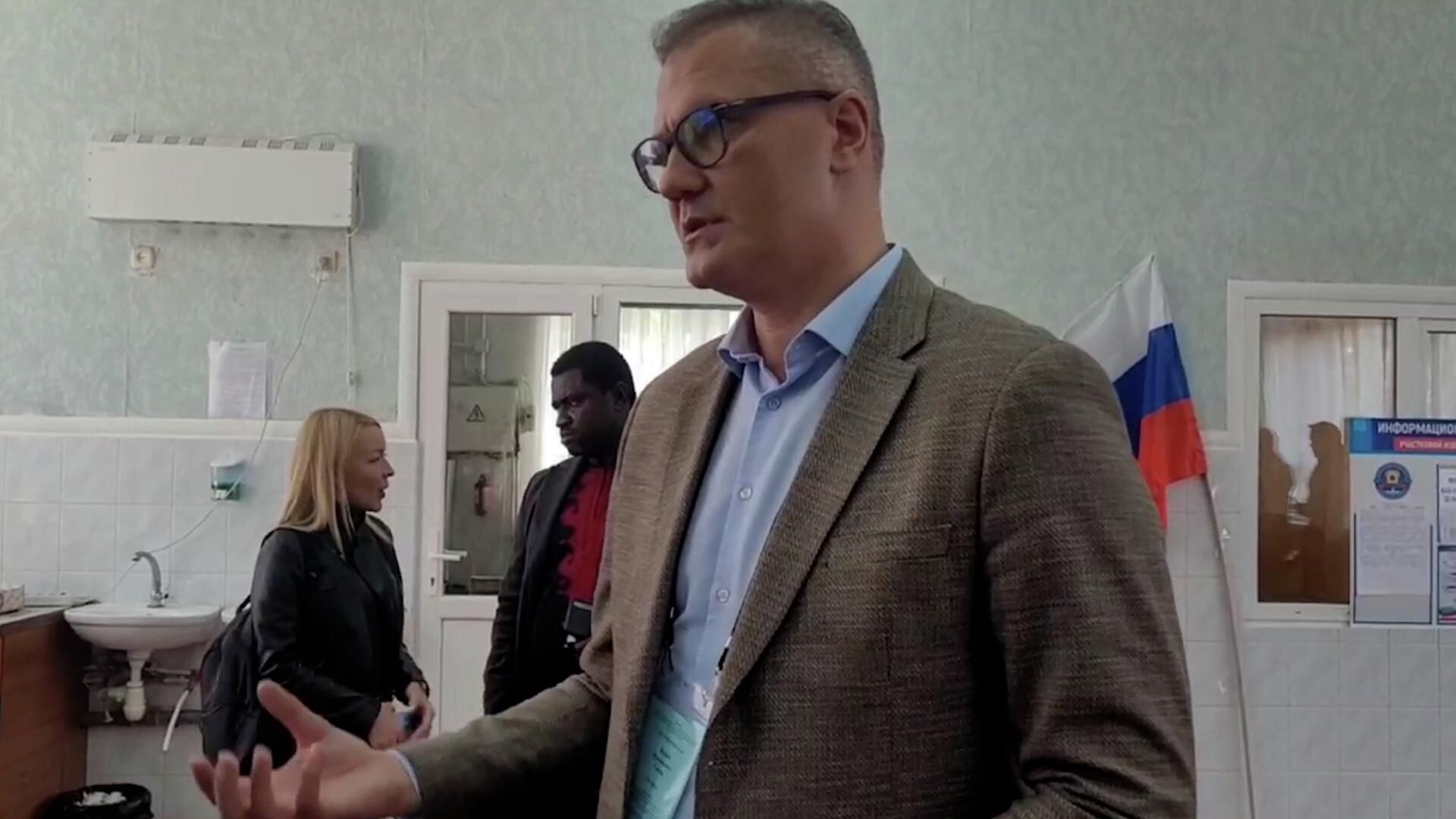 Наблюдатель из Белоруссии о ходе референдума в ЛНР Наблюдатель из Белоруссии о ходе референдума в ЛНР - РИА Новости, 1920, 24.09.2022