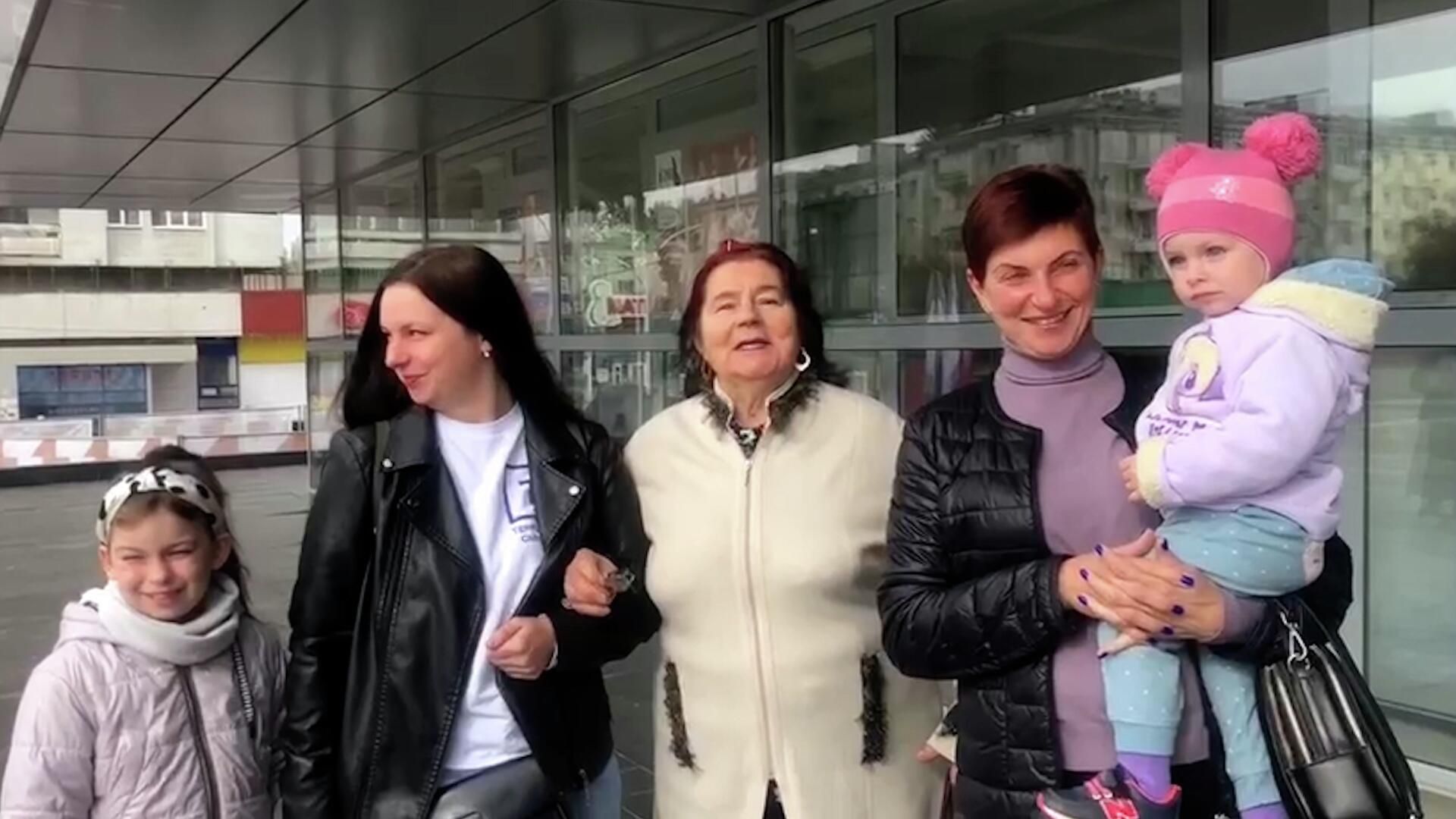 Жители Луганска о референдуме Жители Луганска о референдуме - РИА Новости, 1920, 27.09.2022