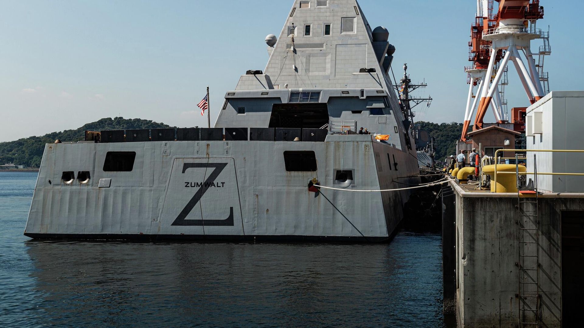 Эскадренный миноносец типа Zumwalt на американской базе близ Токио Эскадренный миноносец типа Zumwalt на американской базе близ Токио - РИА Новости, 1920, 07.12.2024