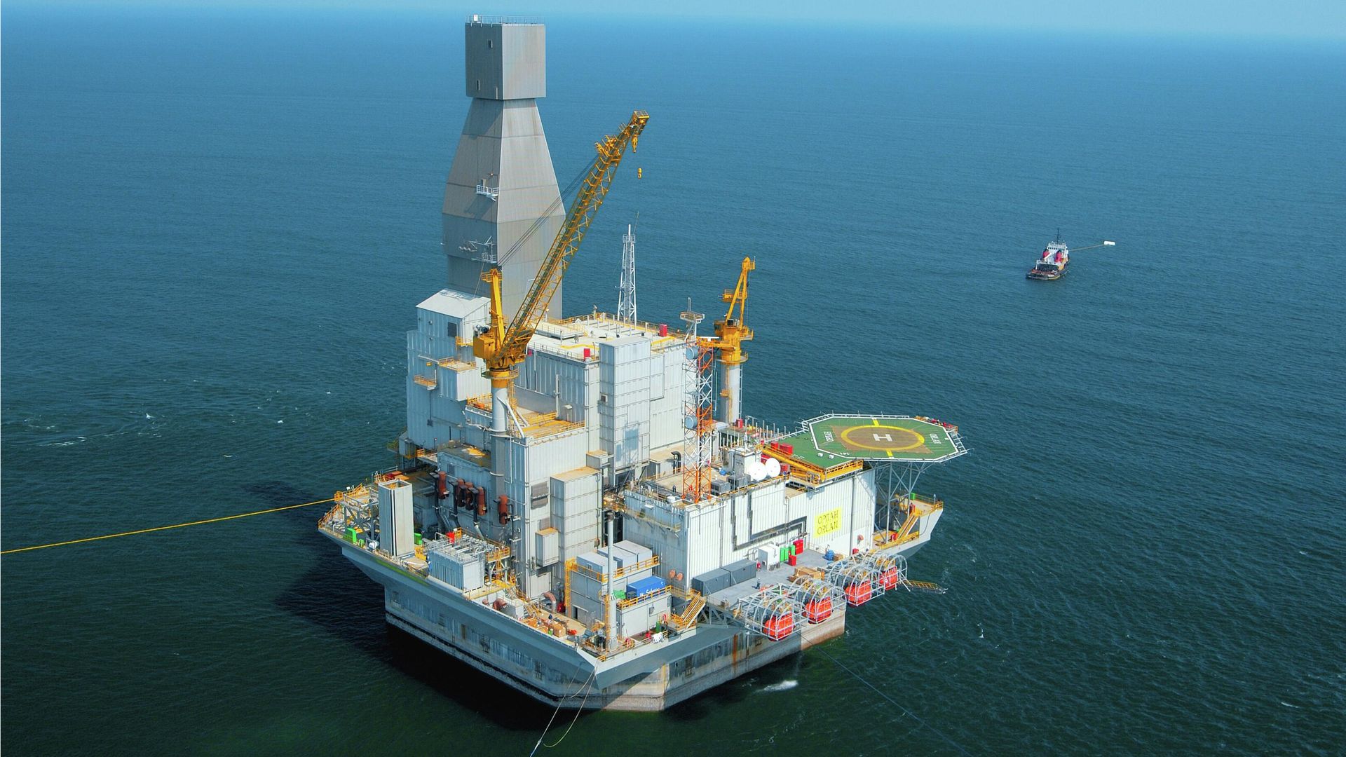 Морская платформа Орлан в Охотском море Морская платформа Орлан в Охотском море - РИА Новости, 1920, 10.01.2023