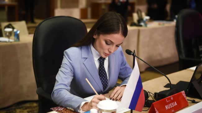 Зарина Догузова