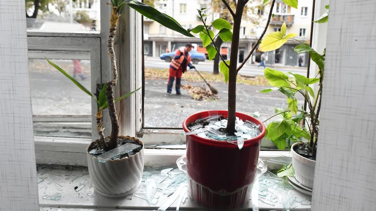 Помещение Донецкого республиканского экоголо-натуралистического центра, поврежденное в результате обстрела со стороны ВСУ Помещение Донецкого республиканского экоголо-натуралистического центра, поврежденное в результате обстрела со стороны ВСУ