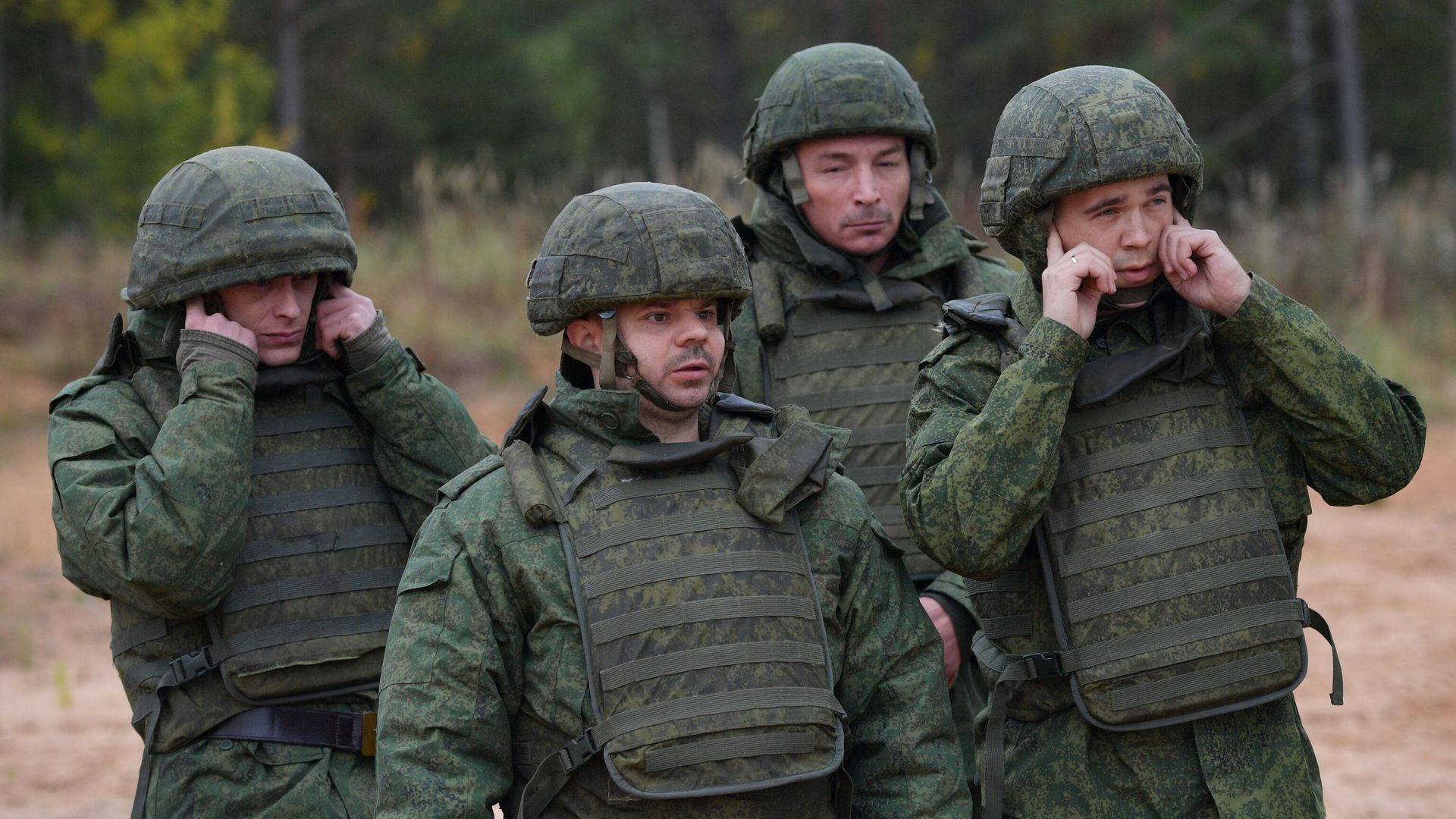Мобилизованные граждане во время занятий по боевой подготовке в Ленинградской области Мобилизованные граждане во время занятий по боевой подготовке в Ленинградской области - РИА Новости, 1920, 03.10.2022
