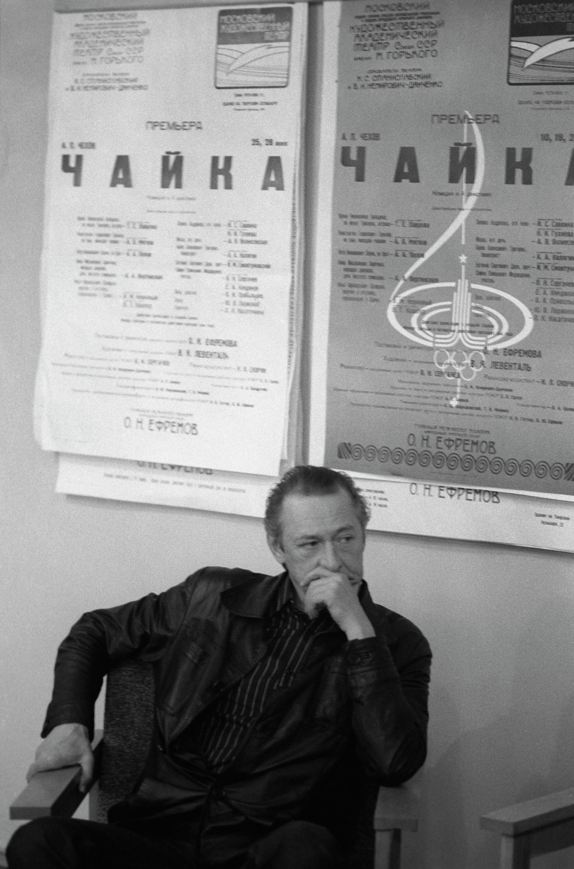 Советский и российский актер, режиссер и театральный деятель, народный артист СССР Олег Николаевич Ефремов  - РИА Новости, 1920, 03.07.2025