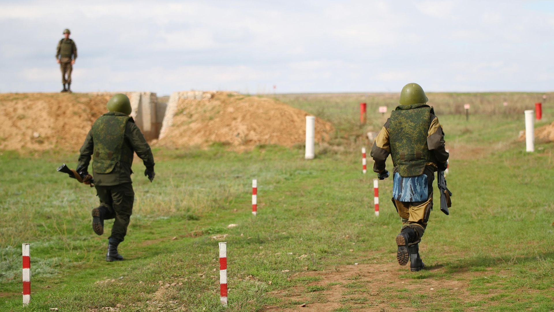 Военнослужащие из числа мобилизованных проходят обучение на военных сборах в Волгоградской области Военнослужащие из числа мобилизованных проходят обучение на военных сборах в Волгоградской области - РИА Новости, 1920, 07.11.2022