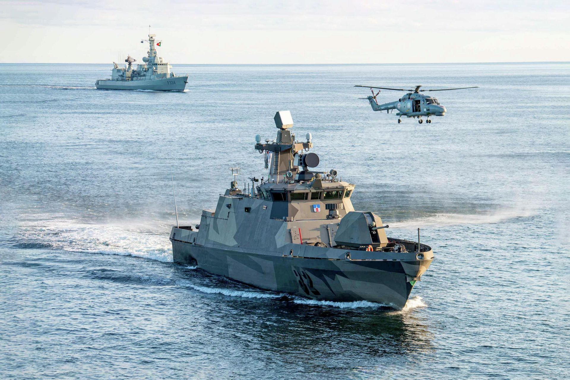 Корабли Первой постоянной морской группы НАТО во время учений с финским быстроходным ракетным катером FNS Hanko в Балтийском море - РИА Новости, 1920, 21.08.2026