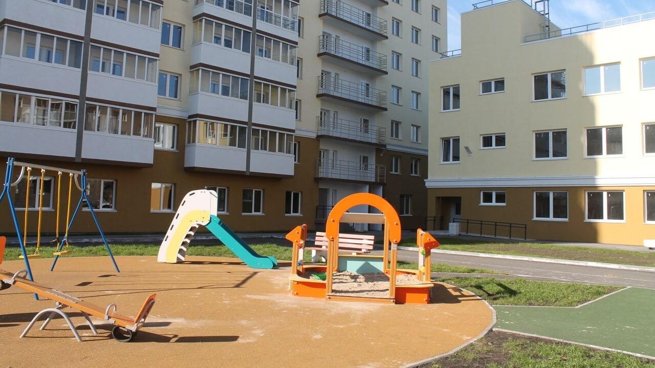 Детская площадка ЖК Старт в Кемерово Детская площадка ЖК Старт в Кемерово - РИА Новости, 1920, 04.10.2022