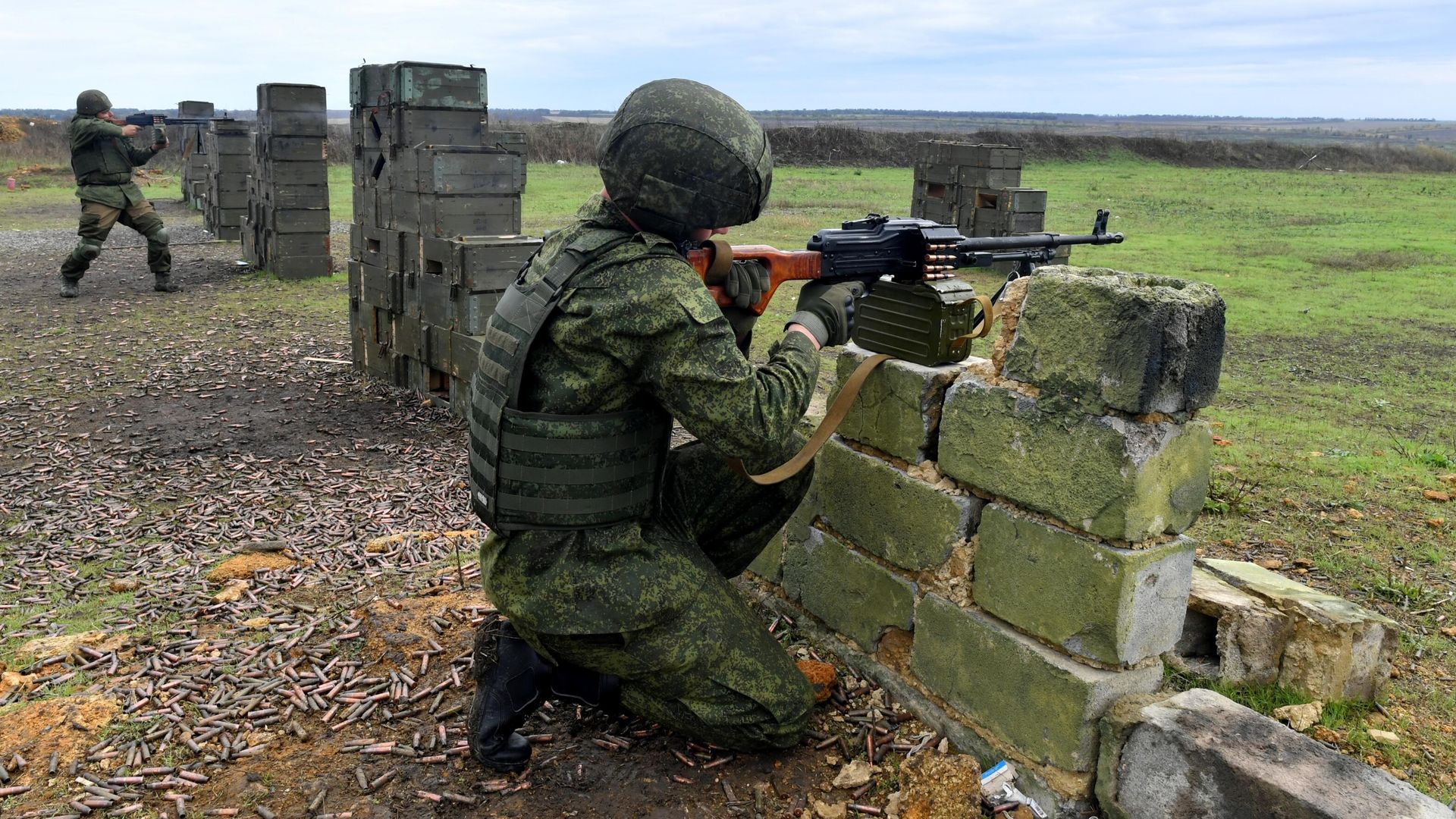 Подготовка призванных в рамках частичной мобилизации в РФ на полигоне в ДНР Подготовка призванных в рамках частичной мобилизации в РФ на полигоне в ДНР - РИА Новости, 1920, 13.10.2022