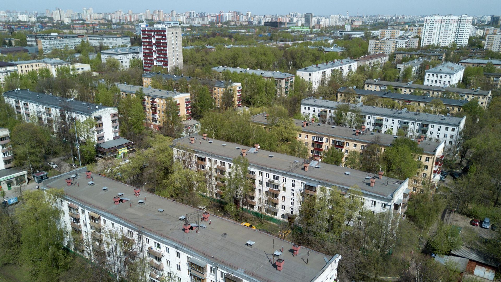 Пятиэтажные жилые дома в районе Коптево в Москве, включенные в программу реновации - РИА Новости, 1920, 16.10.2025
