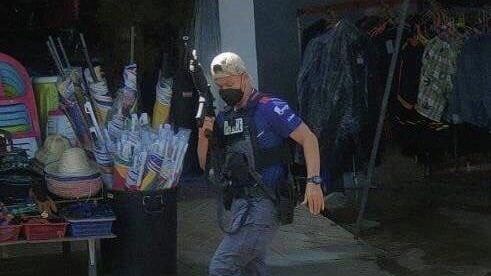 Полицейский недалеко от места нападения на детский центр в Таиланде. 6 октября 2022 года - РИА Новости, 1920, 06.10.2022