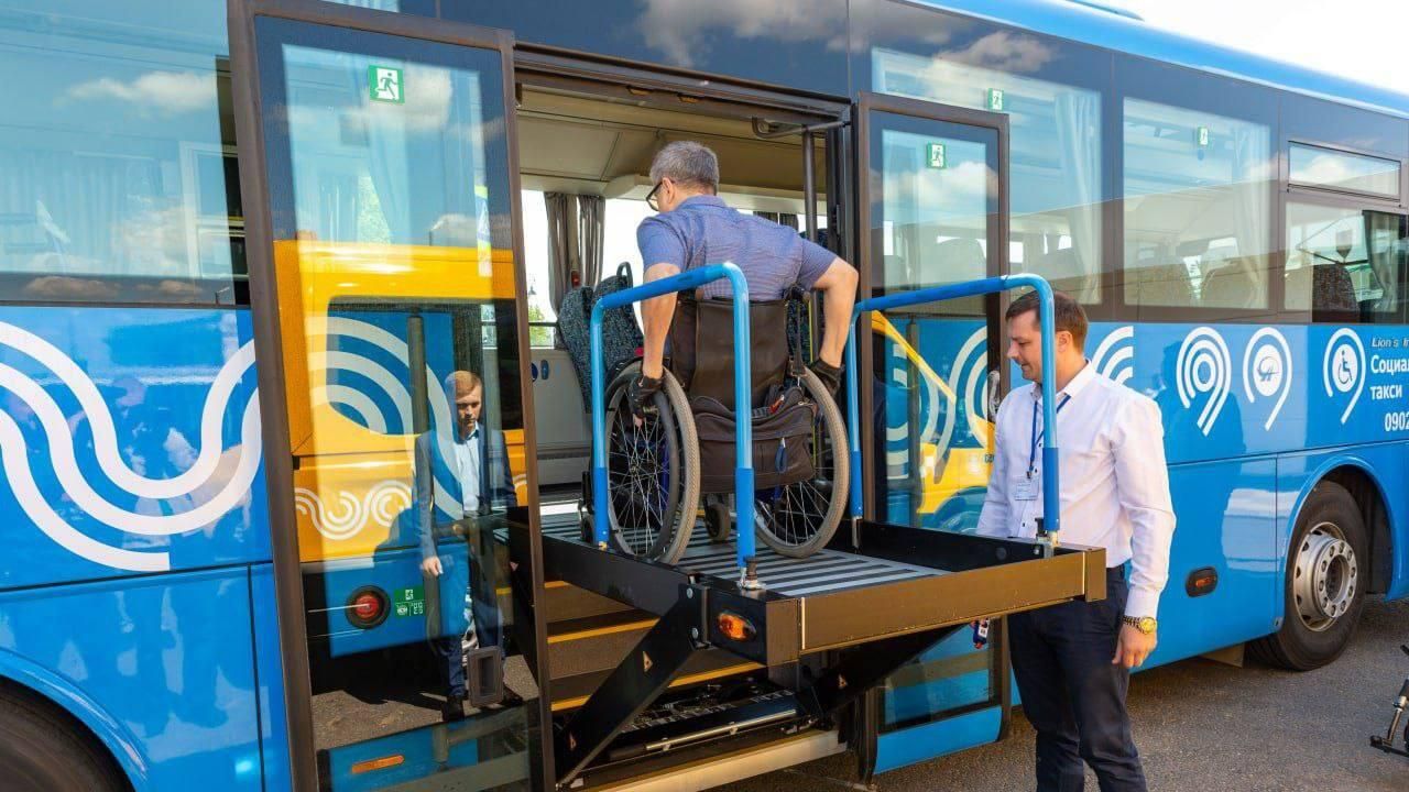 Автобусы московской службы Социальное такси Автобусы московской службы Социальное такси - РИА Новости, 1920, 01.04.2023
