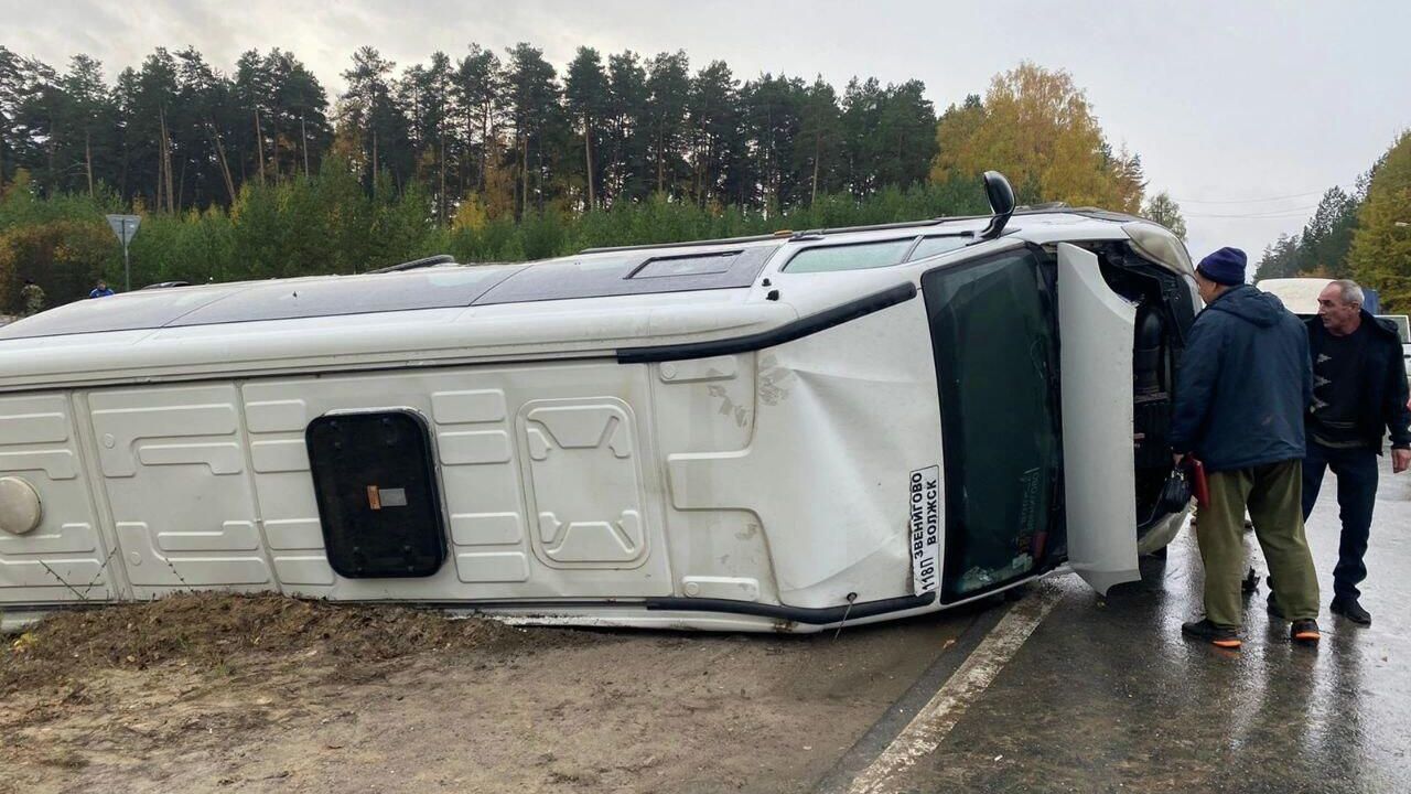 ДТП с пассажирским микроавтобусом в г. Звенигово Республики Марий Эл ДТП с пассажирским микроавтобусом в г. Звенигово Республики Марий Эл - РИА Новости, 1920, 10.10.2022