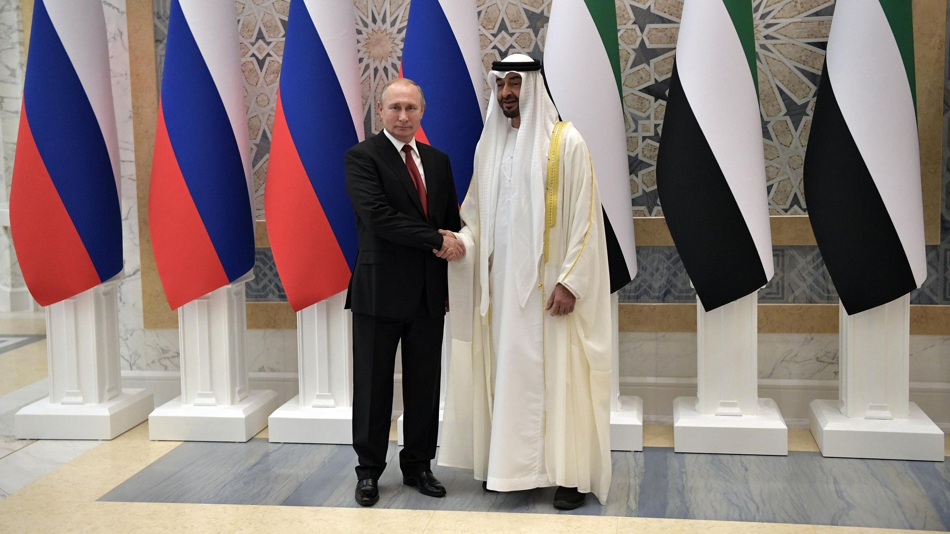 Президент РФ Владимир Путин и президент ОАЭ Абу-Даби Мухаммед бен Заид Аль Нахайян Президент РФ Владимир Путин и президент ОАЭ Абу-Даби Мухаммед бен Заид Аль Нахайян - РИА Новости, 1920, 08.11.2023