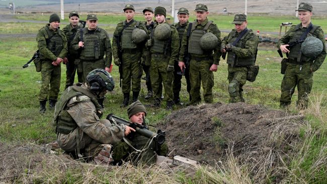 Мужчины, призванные на военную службу