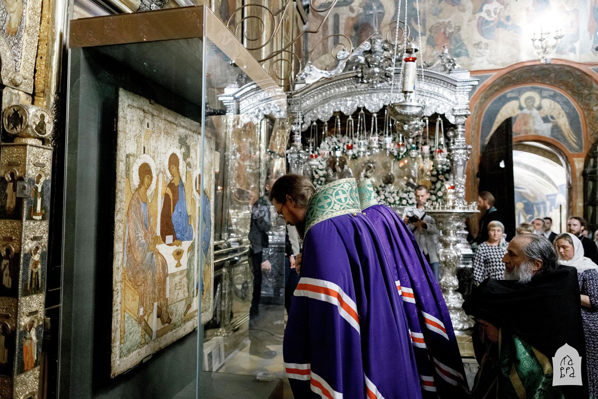 Икона Троица Андрея Рублева в Троице-Сергиевой лавре Икона Троица Андрея Рублева в Троице-Сергиевой лавре - РИА Новости, 1920, 15.05.2023