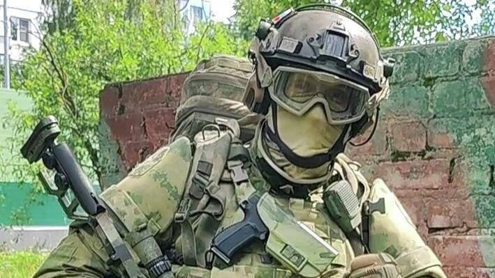 Военнослужащий с винтовкой SVLK-14S Сумрак Военнослужащий с винтовкой SVLK-14S Сумрак - РИА Новости, 1920, 14.10.2022
