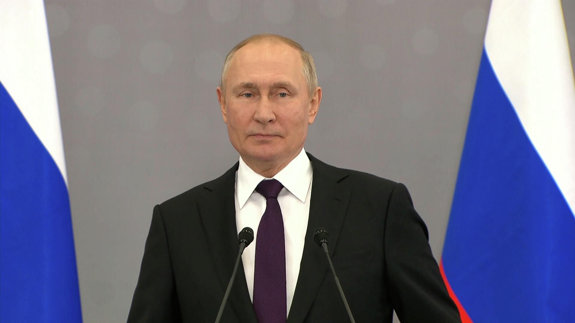 Путин: одна ветка Северного потока – 2 в рабочем состоянии, но решение о ее запуске не принимается Путин: одна ветка Северного потока – 2 в рабочем состоянии, но решение о ее запуске не принимается - РИА Новости, 1920, 14.10.2022