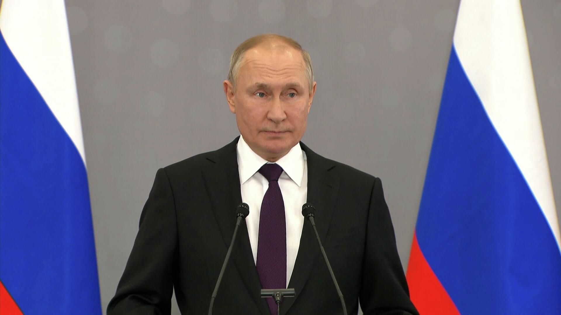 Путин о столкновении с войсками НАТО: Это опасный шаг, который может привести к катастрофе Путин о столкновении с войсками НАТО: Это опасный шаг, который может привести к катастрофе - РИА Новости, 1920, 14.10.2022