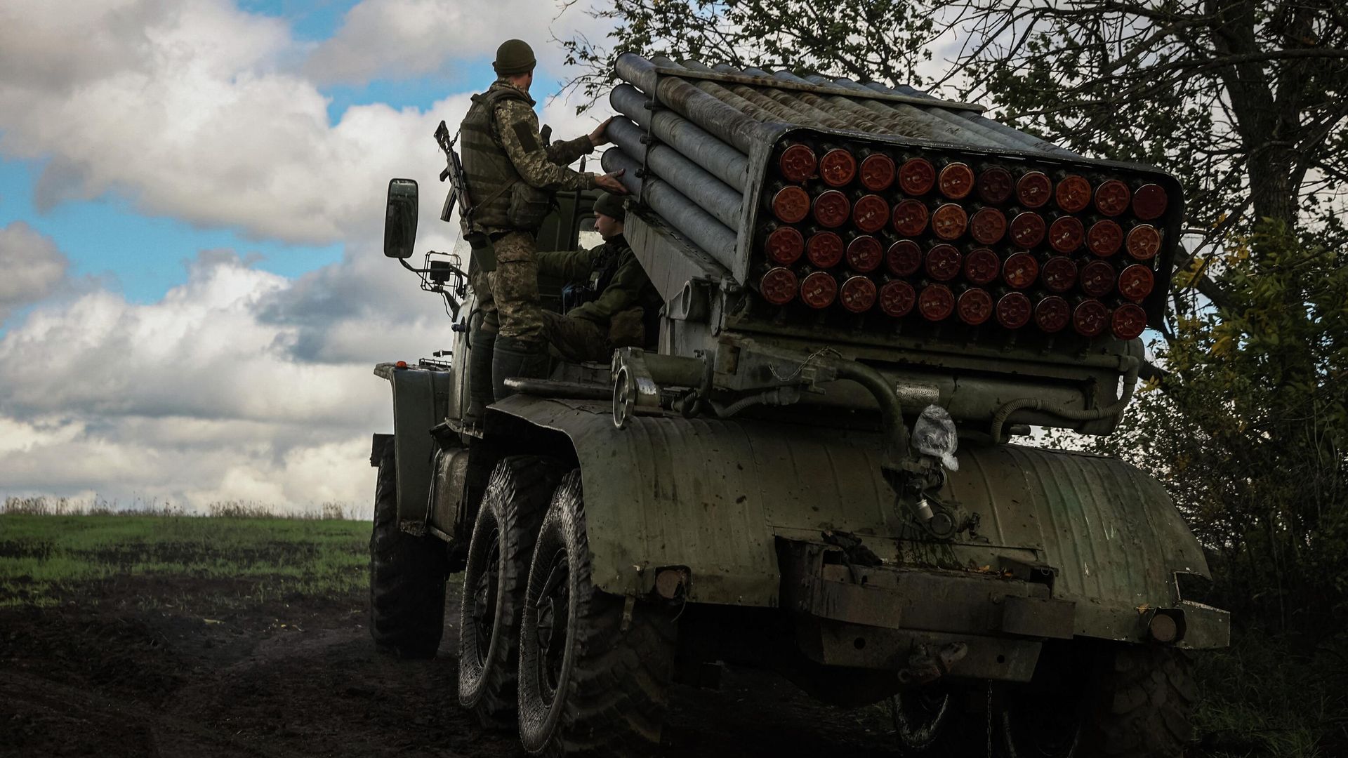 Украинская реактивная система залпового огня БМ-21 Град Украинская реактивная система залпового огня БМ-21 Град - РИА Новости, 1920, 05.06.2023
