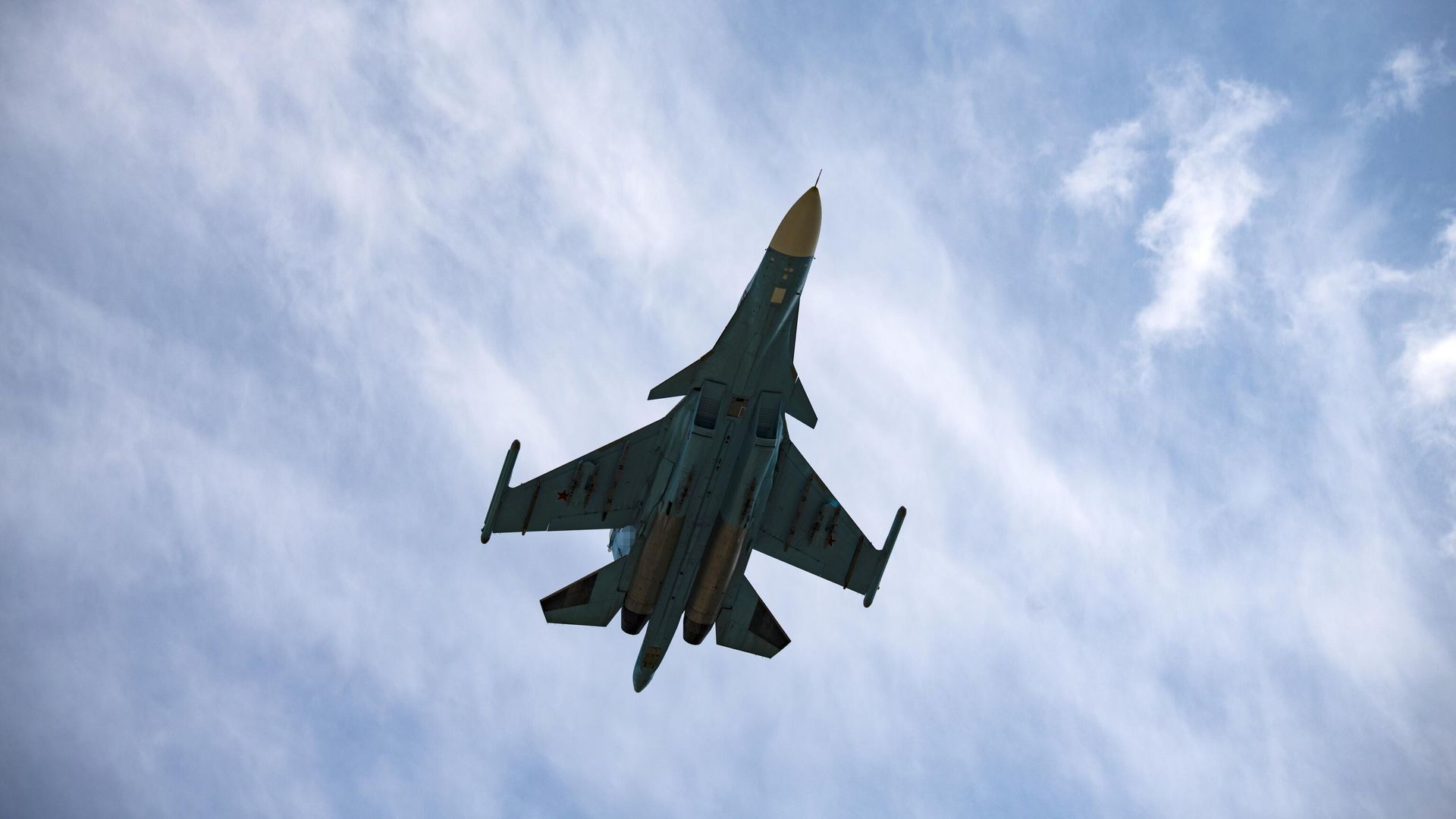 Истребитель-бомбардировщик Су-34 Истребитель-бомбардировщик Су-34 - РИА Новости, 1920, 22.06.2024