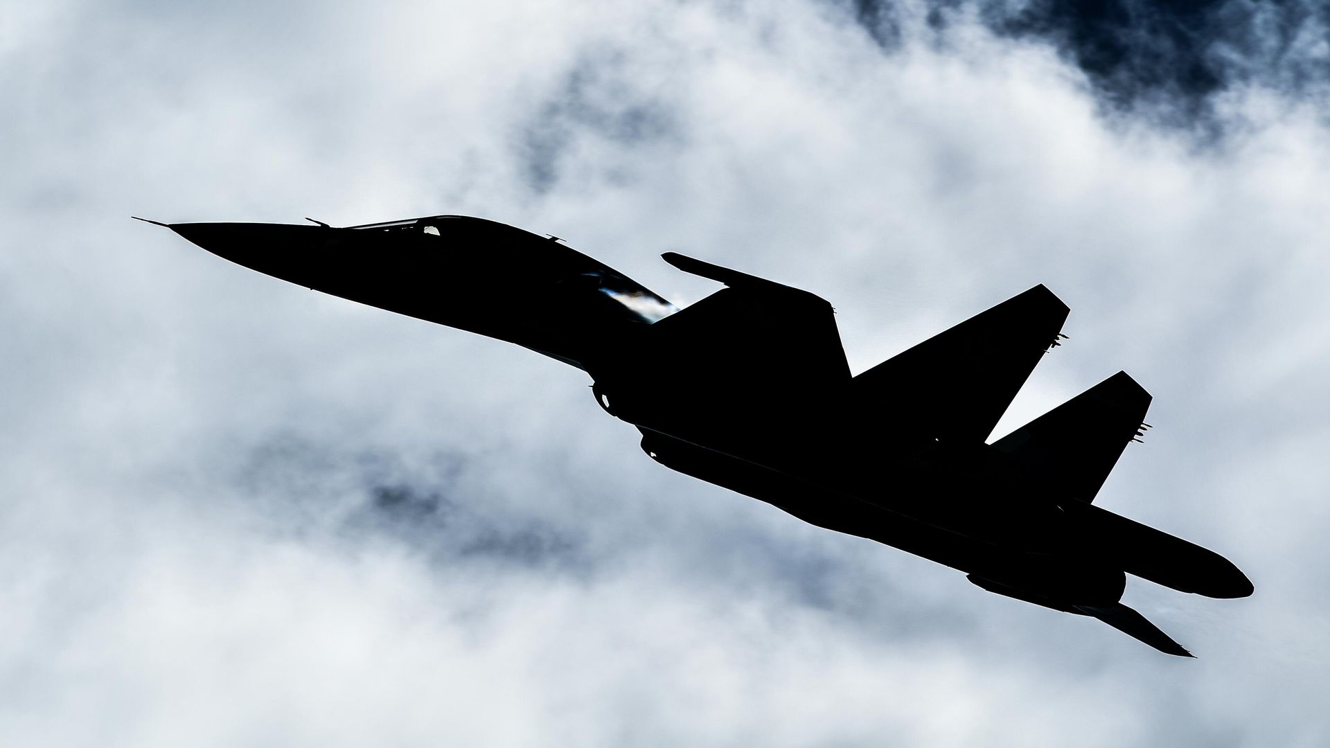 Истребитель-бомбардировщик Су-34 Истребитель-бомбардировщик Су-34 - РИА Новости, 1920, 12.11.2024