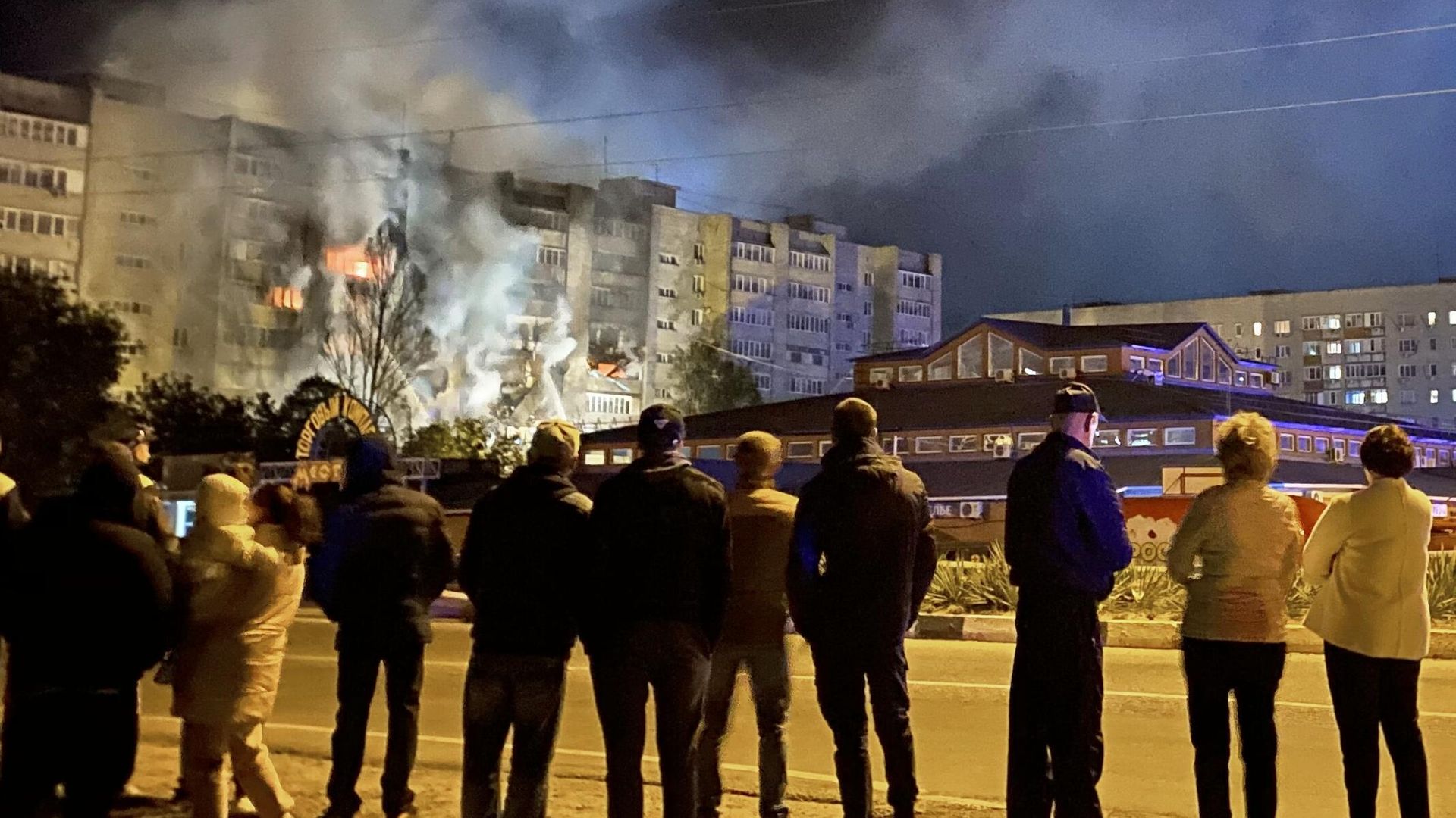 В Ейске потерпел крушение самолет Су-34 В Ейске потерпел крушение самолет Су-34 - РИА Новости, 1920, 18.10.2022