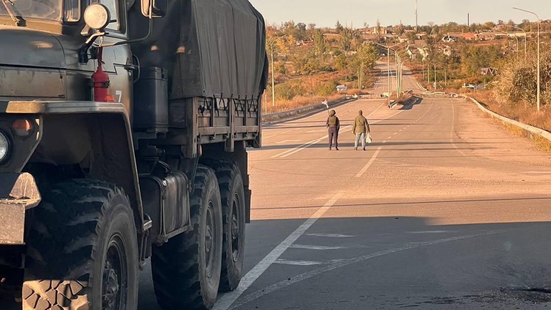 Представители российской стороны во время обмена пленными. 17 октября 2022 Представители российской стороны во время обмена пленными. 17 октября 2022 - РИА Новости, 1920, 17.10.2022
