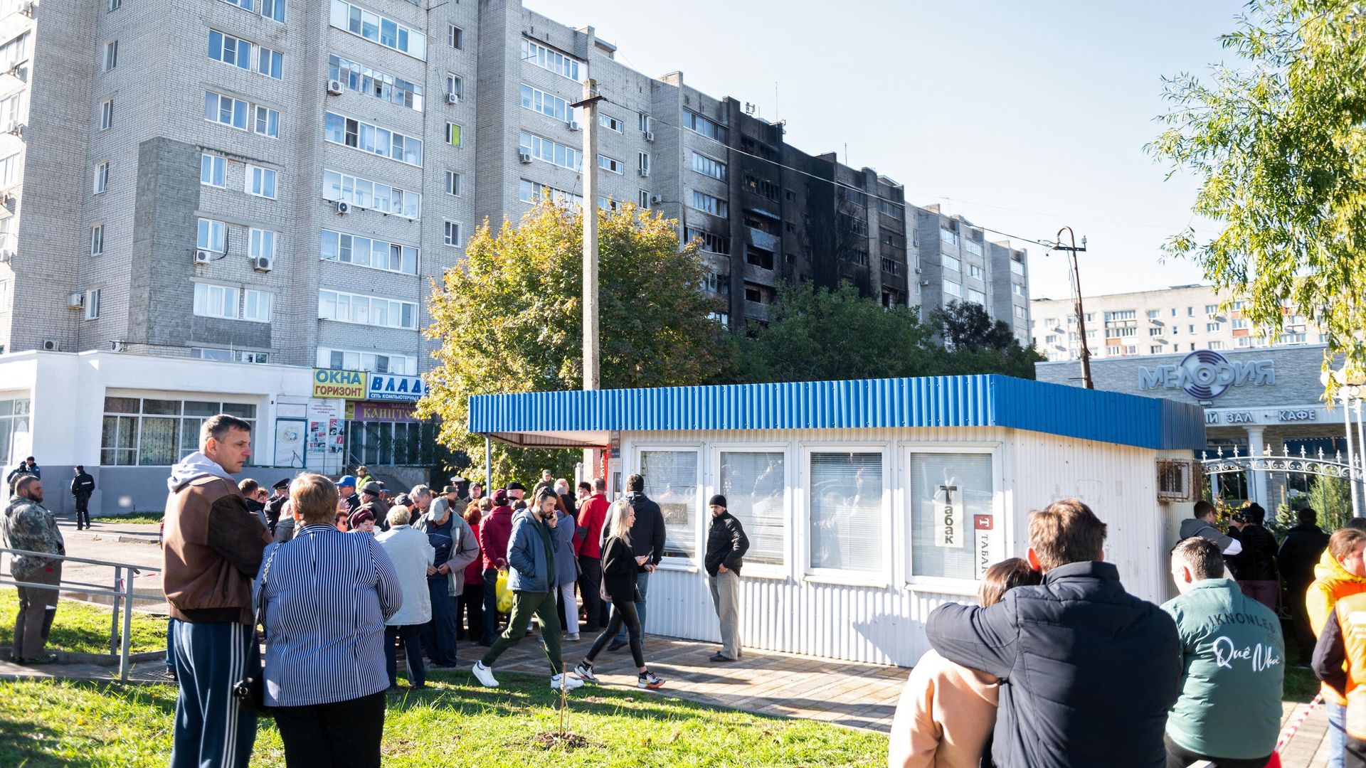 Многоэтажный дом, повреждённый в результате крушения сверхзвукового истребителя-бомбардировщика Су-34 в Ейске Многоэтажный дом, повреждённый в результате крушения сверхзвукового истребителя-бомбардировщика Су-34 в Ейске - РИА Новости, 1920, 18.10.2022