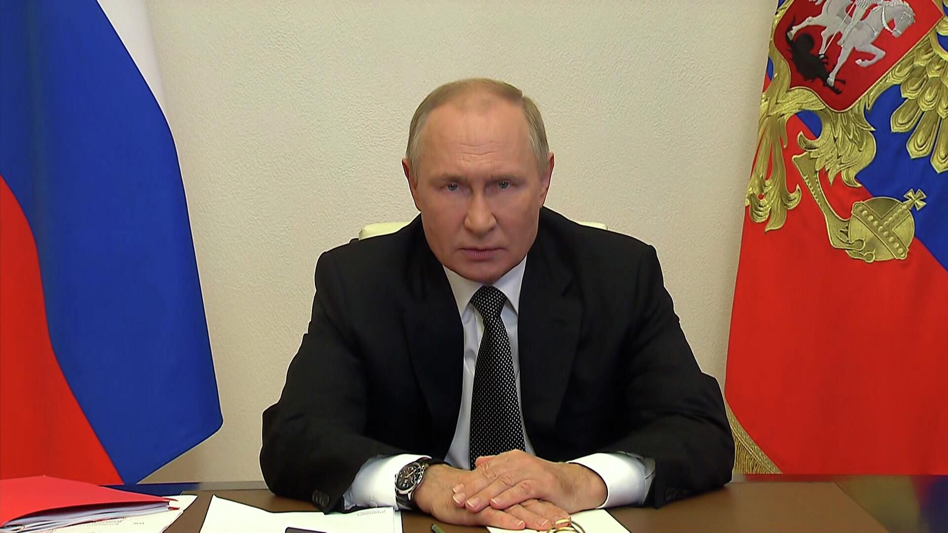 Путин о выплате денежного довольствия военнослужащим в рамках частичной мобилизации Путин о выплате денежного довольствия военнослужащим в рамках частичной мобилизации - РИА Новости, 1920, 19.10.2022
