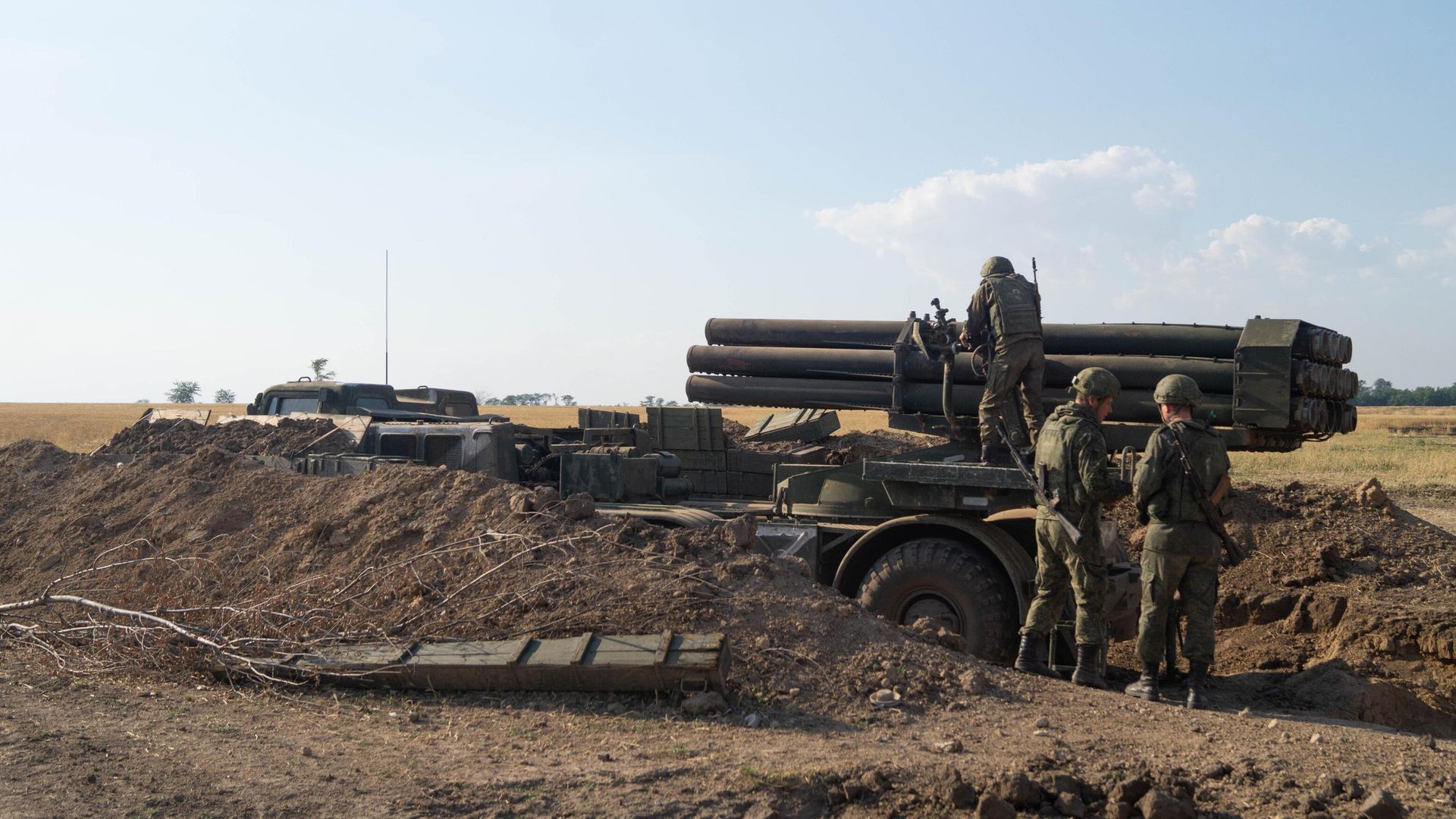 Боевая работа расчетов реактивной системы залпового огня Ураган в ходе специальной военной операции Боевая работа расчетов реактивной системы залпового огня Ураган в ходе специальной военной операции - РИА Новости, 1920, 27.10.2022