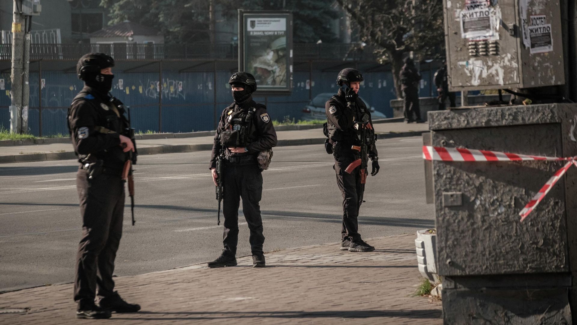 Украинские полицейские на улице в Киеве Украинские полицейские на улице в Киеве - РИА Новости, 1920, 22.10.2022