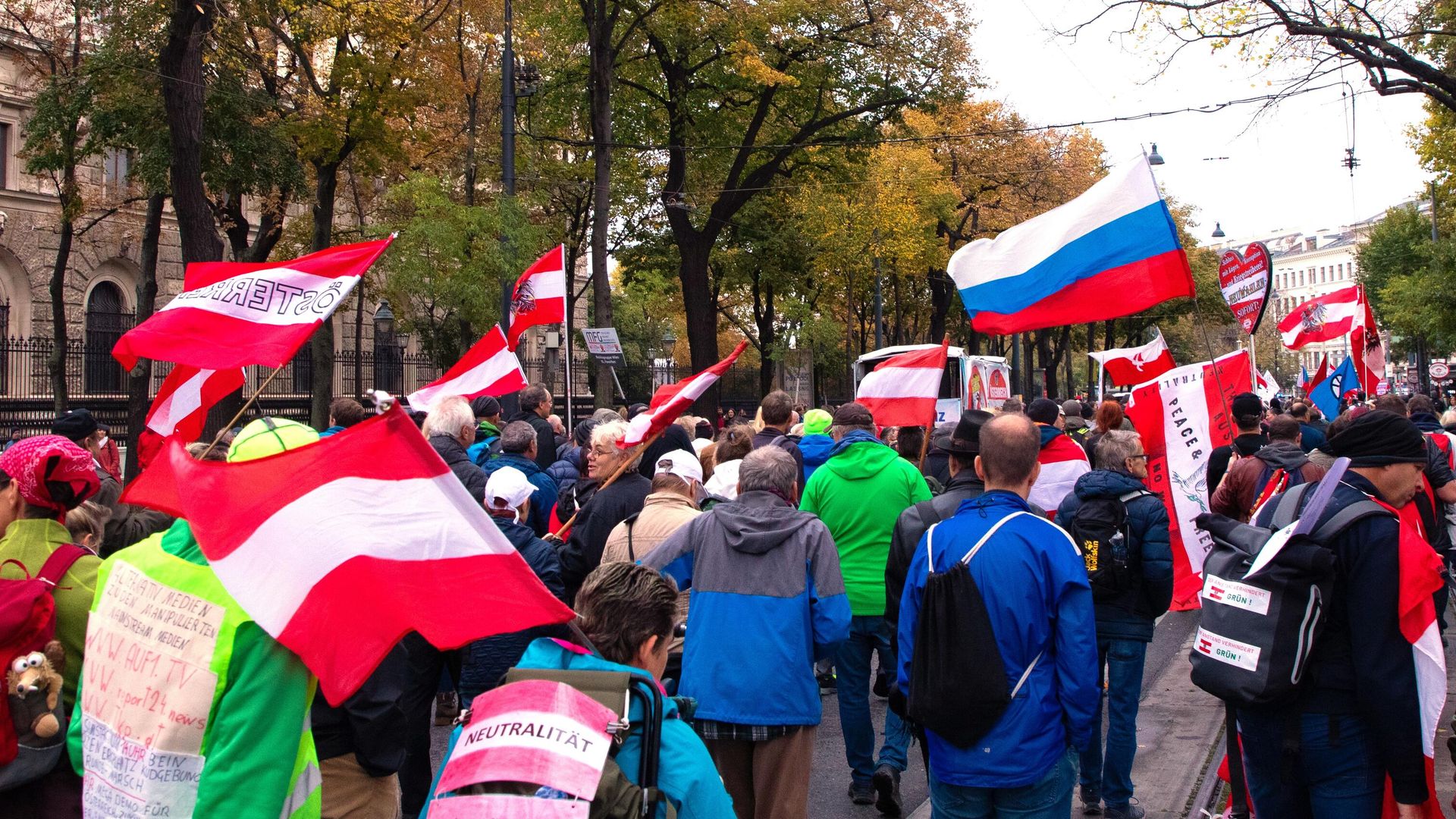 Участники митинга против антироссийских санкций в Вене Участники митинга против антироссийских санкций в Вене - РИА Новости, 1920, 11.12.2022