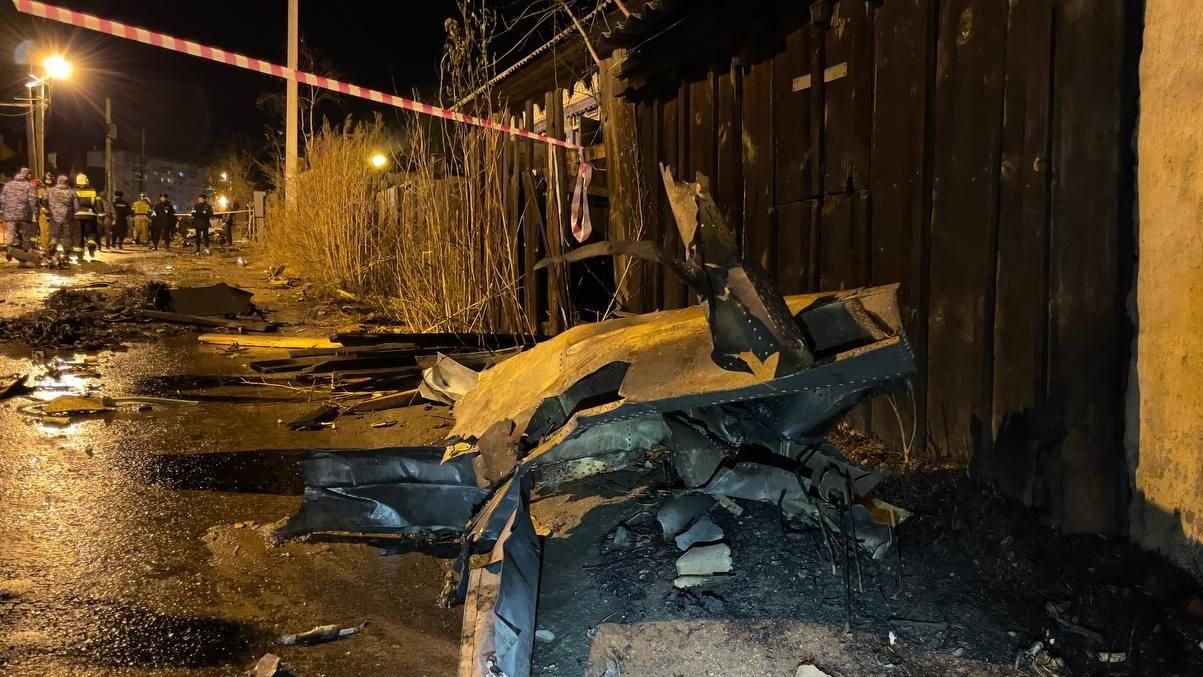Обломки упавшего самолета Су-30 в Иркутске Обломки упавшего самолета Су-30 в Иркутске - РИА Новости, 1920, 23.10.2022
