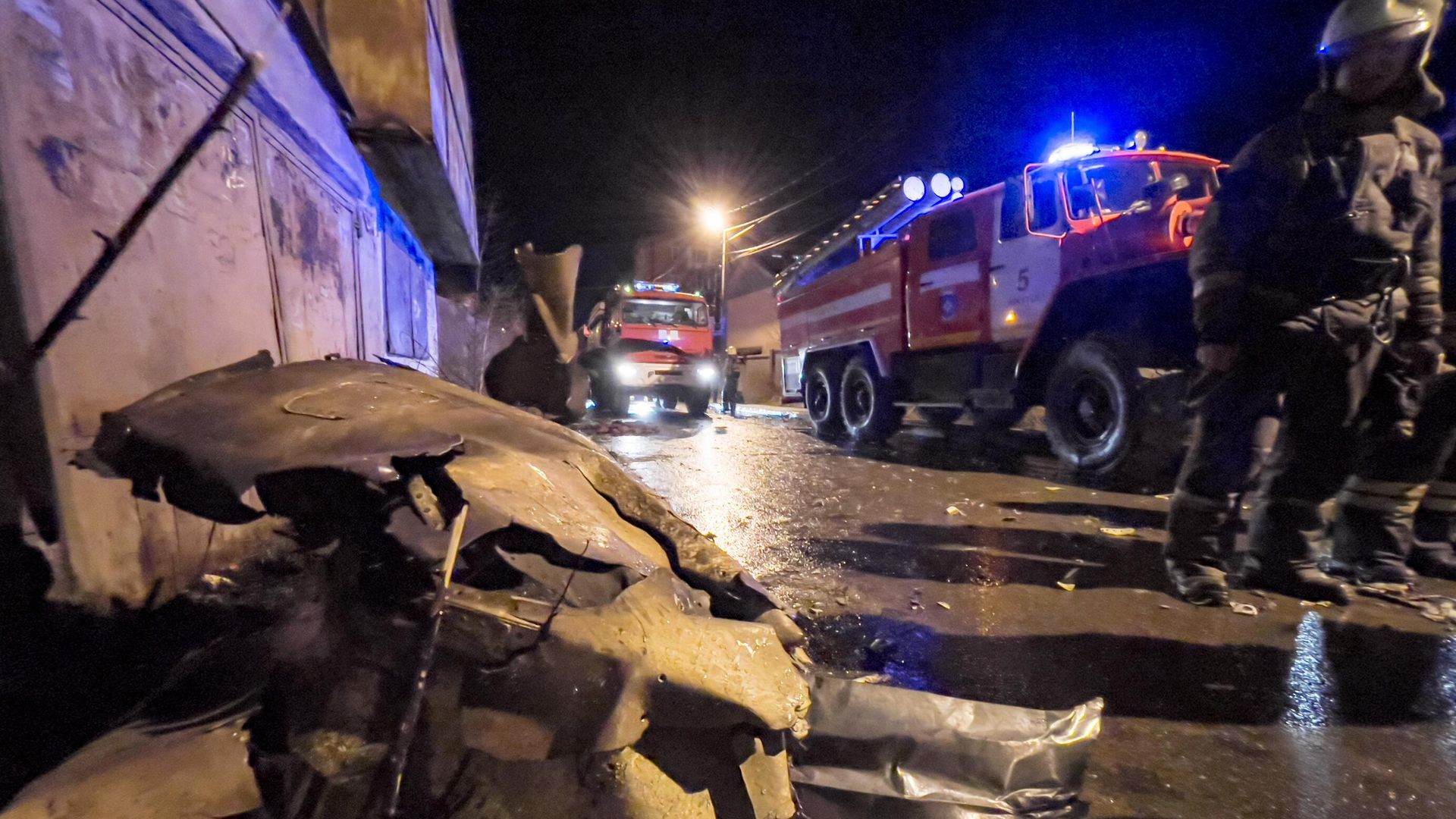 Обломки упавшего самолета Су-30 в Иркутске Обломки упавшего самолета Су-30 в Иркутске - РИА Новости, 1920, 28.10.2022