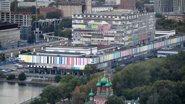 Вид из кабинки колеса обозрения Солнце Москвы на Телецентр Останкино
