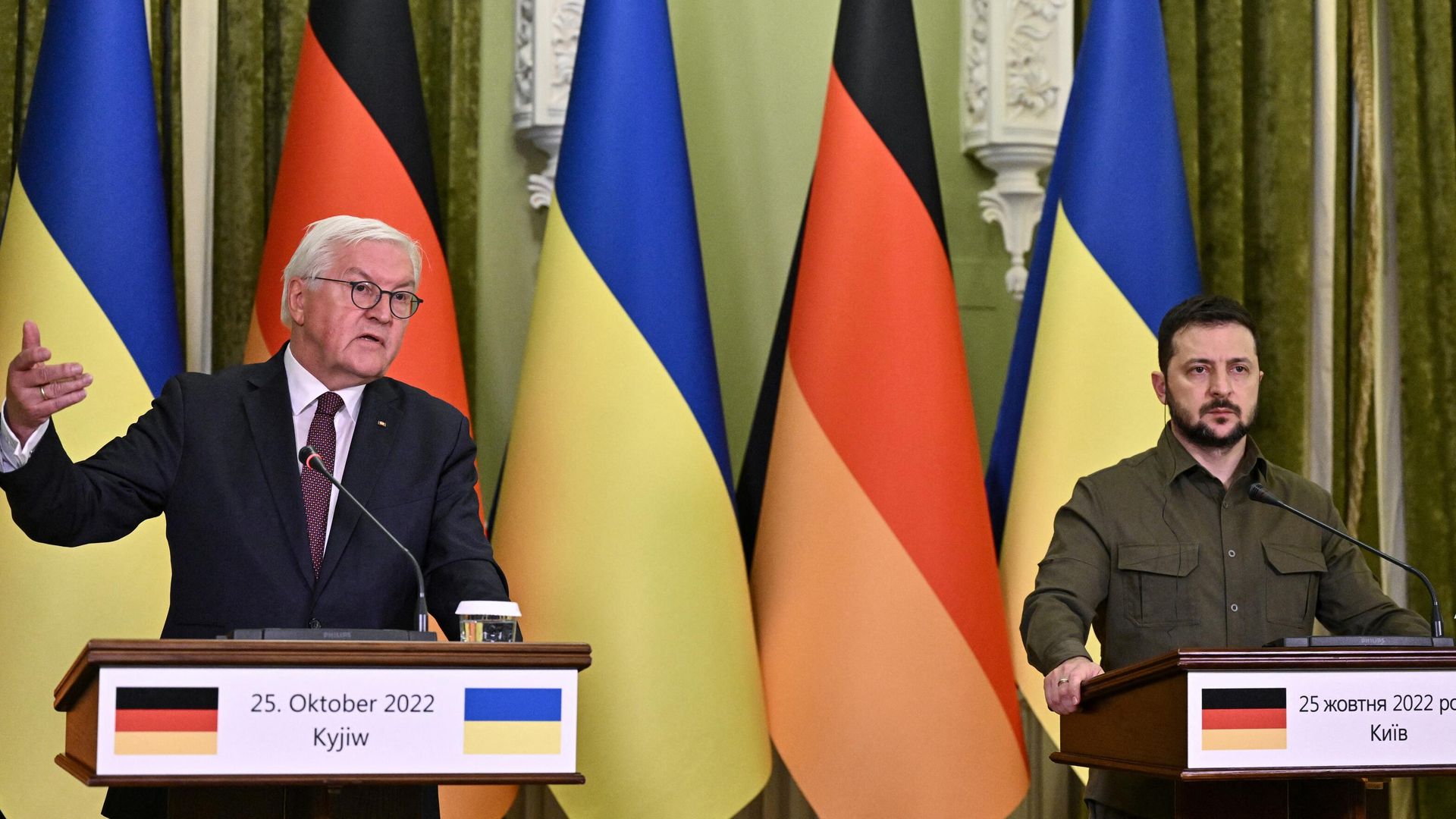 Президент ФРГ Франк-Вальтер Штайнмайер и президент Украины Владимир Зеленский во время встречи в Киеве. 25 октября 2022 Президент ФРГ Франк-Вальтер Штайнмайер и президент Украины Владимир Зеленский во время встречи в Киеве. 25 октября 2022 - РИА Новости, 1920, 25.10.2022