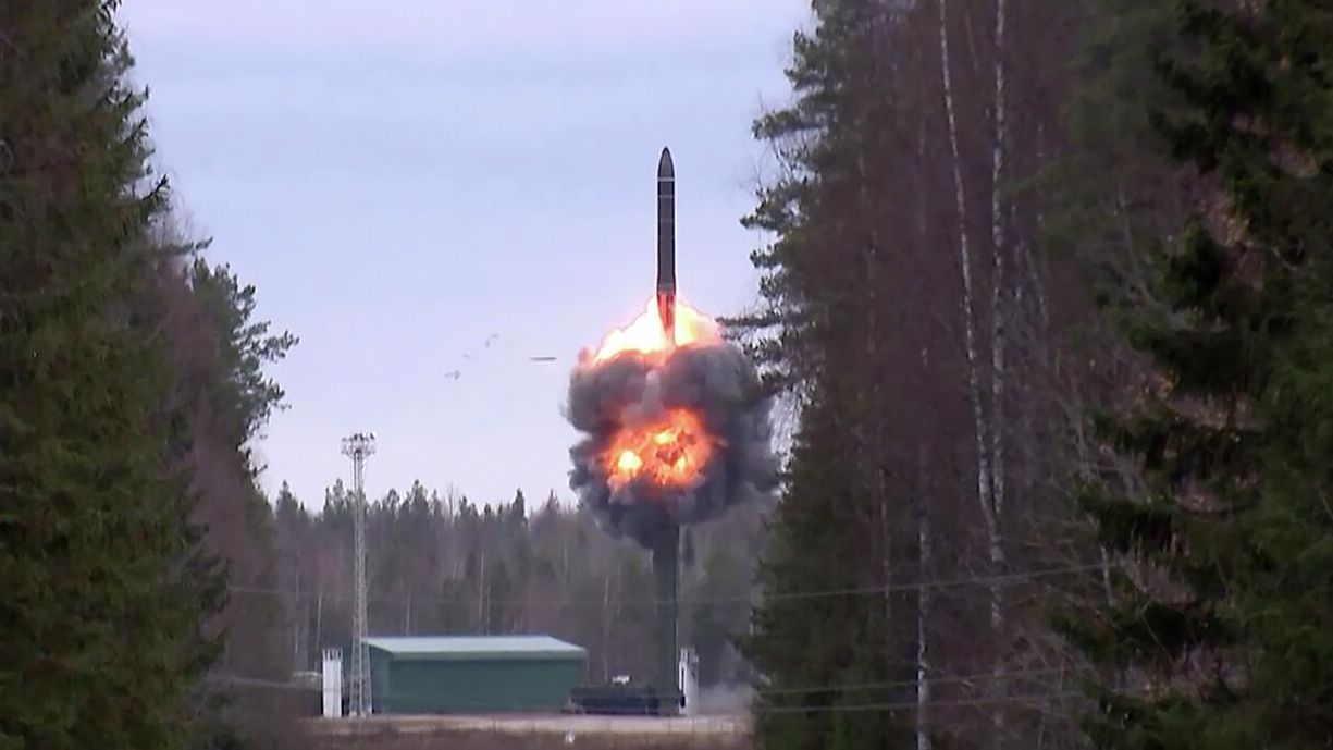 Запуск межконтинентальной баллистической ракеты Запуск межконтинентальной баллистической ракеты - РИА Новости, 1920, 13.03.2024